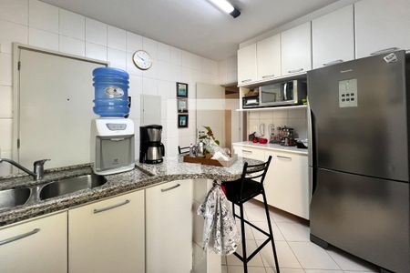 Apartamento à venda com 130m², 4 quartos e 2 vagasCozinha
