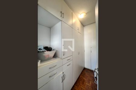 Apartamento à venda com 130m², 4 quartos e 2 vagasQuarto de Serviço