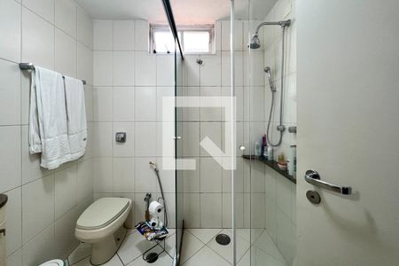 Apartamento à venda com 130m², 4 quartos e 2 vagasBanheiro do Quarto 1