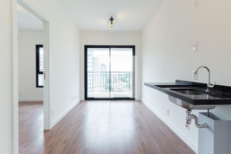 Cozinha de apartamento para alugar com 1 quarto, 30m² em Sumaré, São Paulo