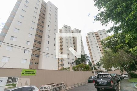 Apartamento para alugar com 61m², 3 quartos e 1 vaga Apartamento para alugar com 61m², 3 quartos e 1 vagaFachada