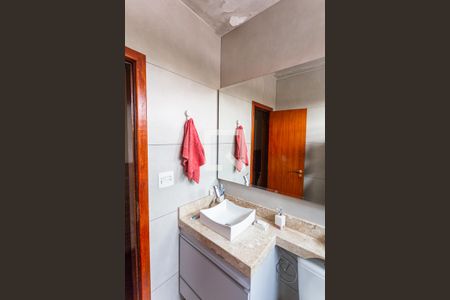 Casa de condomínio à venda com 700m², 7 quartos e 2 vagasBanheiro Social do Primeiro Andar