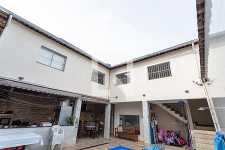 Casa de condomínio à venda com 700m², 7 quartos e 2 vagasCasa dos Fundos