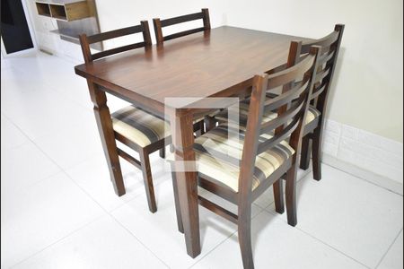 Sala - Mesas e cadeiras de jantar de casa para alugar com 2 quartos, 69m² em Campo Grande, Rio de Janeiro