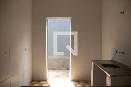Cozinha de casa para alugar com 1 quarto, 40m² em Parque Maria Helena, Suzano