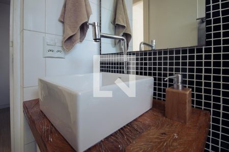 Apartamento à venda com 49m², 2 quartos e 1 vaga Apartamento à venda com 49m², 2 quartos e 1 vagaBanheiro