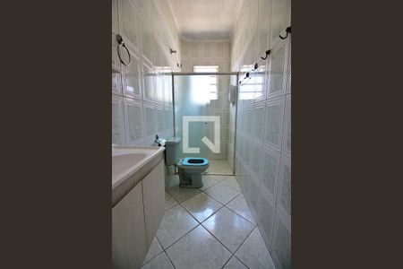 Casa à venda com 140m², 2 quartos e 2 vagasBanheiro Social