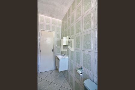 Casa à venda com 140m², 2 quartos e 2 vagasBanheiro Social