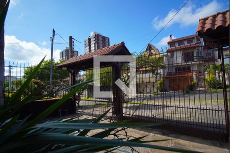 Sala_Vista de casa à venda com 3 quartos, 340m² em Vila Jardim, Porto Alegre