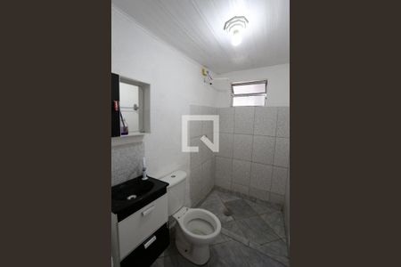 Banheiro de casa para alugar com 1 quarto, 45m² em Parque Cisper, São Paulo