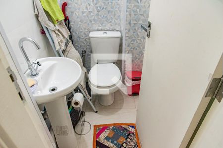 Apartamento à venda com 123m², 2 quartos e sem vagaBanheiro de serviço