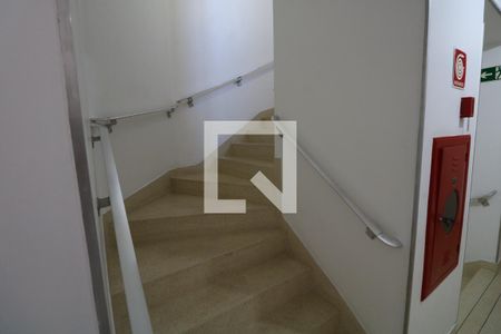 Apartamento para alugar com 100m², 3 quartos e 1 vagaEscada - Area Comum