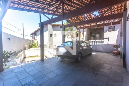 Casa à venda com 280m², 3 quartos e 5 vagas Casa à venda com 280m², 3 quartos e 5 vagasGaragem
