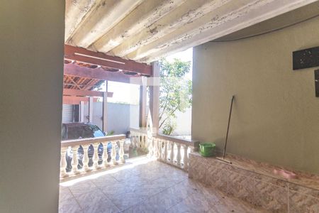 Casa à venda com 280m², 3 quartos e 5 vagas Casa à venda com 280m², 3 quartos e 5 vagasChurrasqueira