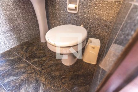 Casa à venda com 280m², 3 quartos e 5 vagas Casa à venda com 280m², 3 quartos e 5 vagasVaso