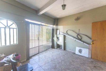 Garagem de casa à venda com 3 quartos, 280m² em Baeta Neves, São Bernardo do Campo