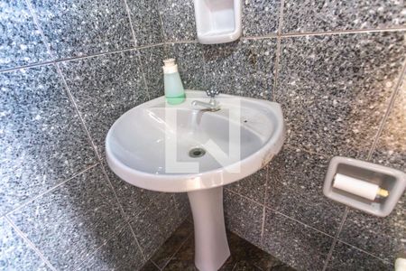 Casa à venda com 280m², 3 quartos e 5 vagas Casa à venda com 280m², 3 quartos e 5 vagasPia
