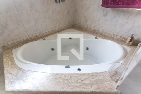 Casa para alugar com 386m², 3 quartos e 6 vagasBanheira