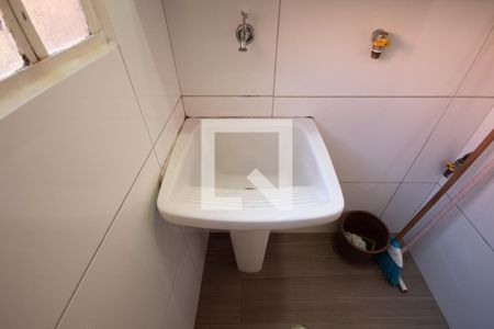Apartamento para alugar com 50m², 2 quartos e 1 vaga Apartamento para alugar com 50m², 2 quartos e 1 vagaCozinha e Área de Serviço