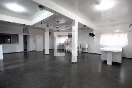 Apartamento para alugar com 50m², 2 quartos e 1 vaga Apartamento para alugar com 50m², 2 quartos e 1 vagaÁrea comum - Salão de festas