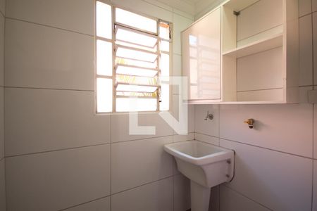 Apartamento para alugar com 50m², 2 quartos e 1 vaga Apartamento para alugar com 50m², 2 quartos e 1 vagaCozinha e Área de Serviço