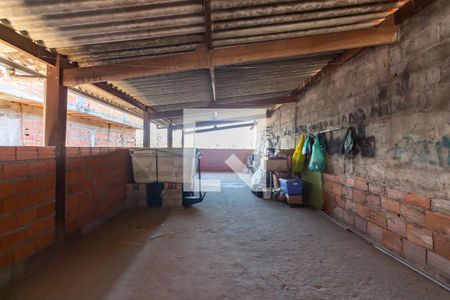 Casa à venda com 165m², 2 quartos e 2 vagasGaragem