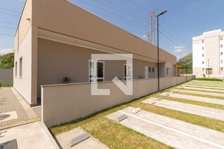Apartamento para alugar com 48m², 2 quartos e sem vagaÁrea comum - Salão de festas