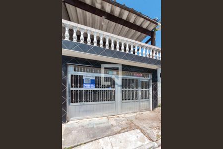 Casa à venda com 250m², 3 quartos e 1 vaga Casa à venda com 250m², 3 quartos e 1 vagaFachada