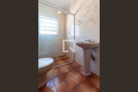 Casa à venda com 250m², 3 quartos e 1 vaga Casa à venda com 250m², 3 quartos e 1 vagaBanheiro Corredor