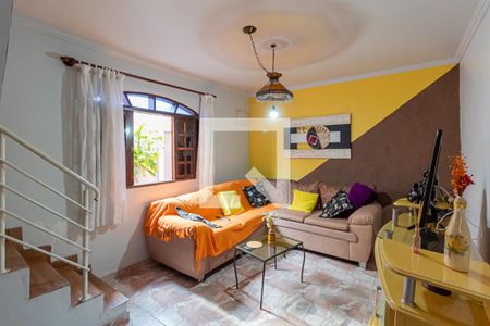 Sala de TV de casa para alugar com 3 quartos, 250m² em Vila São Paulo, Ferraz de Vasconcelos