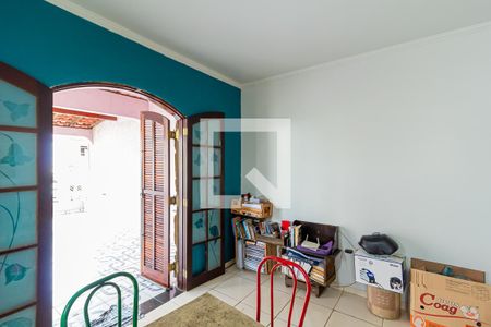Sala de estar de casa para alugar com 3 quartos, 250m² em Vila São Paulo, Ferraz de Vasconcelos