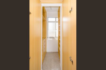Apartamento para alugar com 75m², 2 quartos e 1 vagaCloset Quarto 1