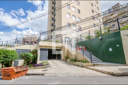 Apartamento para alugar com 75m², 2 quartos e 1 vagaFachada