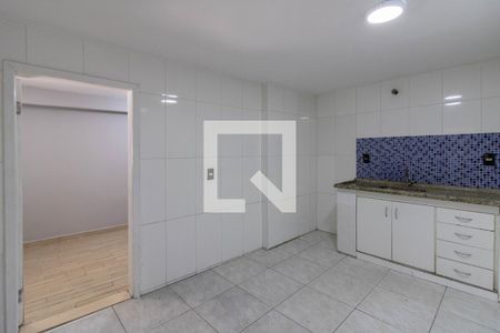 Casa para alugar com 50m², 2 quartos e 2 vagas Casa para alugar com 50m², 2 quartos e 2 vagasCozinha