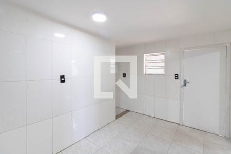 Casa para alugar com 50m², 2 quartos e 2 vagas Casa para alugar com 50m², 2 quartos e 2 vagasCozinha