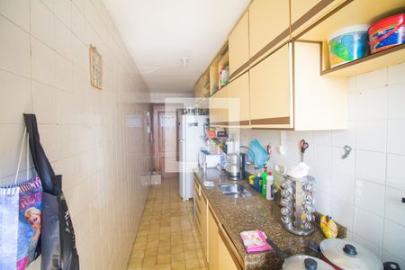 Apartamento à venda com 90m², 2 quartos e 1 vagaCOZINHA