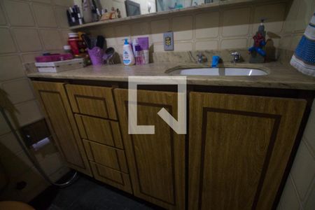 Apartamento à venda com 90m², 2 quartos e 1 vagaBANHEIRO