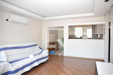 Sala de apartamento à venda com 3 quartos, 130m² em Petrópolis, Porto Alegre