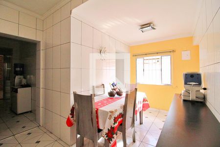 Casa à venda com 222m², 3 quartos e 2 vagasCozinha