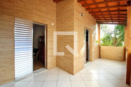 Casa à venda com 222m², 3 quartos e 2 vagasVaranda 