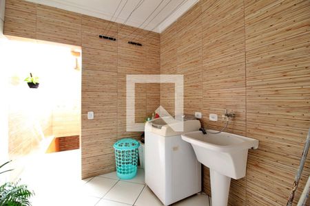 Casa à venda com 222m², 3 quartos e 2 vagasÁrea de Serviço