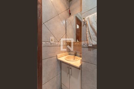 Casa à venda com 190m², 3 quartos e 2 vagasBanheiro da Suíte 1