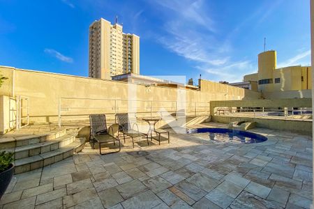 Apartamento à venda com 87m², 2 quartos e 2 vagas Apartamento à venda com 87m², 2 quartos e 2 vagasÁrea comum - Piscina