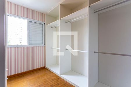 Apartamento à venda com 87m², 2 quartos e 2 vagas Apartamento à venda com 87m², 2 quartos e 2 vagasCloset da Suite