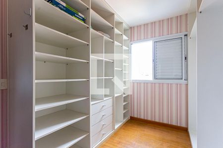 Apartamento à venda com 87m², 2 quartos e 2 vagas Apartamento à venda com 87m², 2 quartos e 2 vagasCloset da Suite