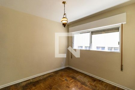 Apartamento à venda com 217m², 4 quartos e 2 vagas Apartamento à venda com 217m², 4 quartos e 2 vagasQuarto