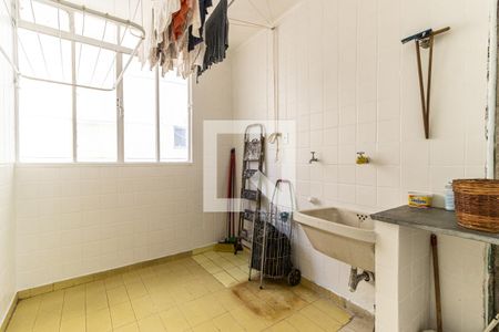 Apartamento à venda com 217m², 4 quartos e 2 vagas Apartamento à venda com 217m², 4 quartos e 2 vagasÁrea de Serviço