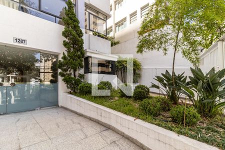 Apartamento à venda com 217m², 4 quartos e 2 vagas Apartamento à venda com 217m², 4 quartos e 2 vagasFachada