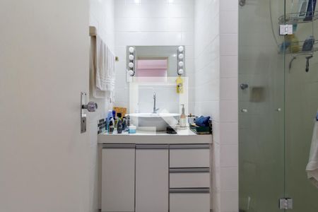 Banheiro de apartamento à venda com 1 quarto, 35m² em Indianópolis, São Paulo