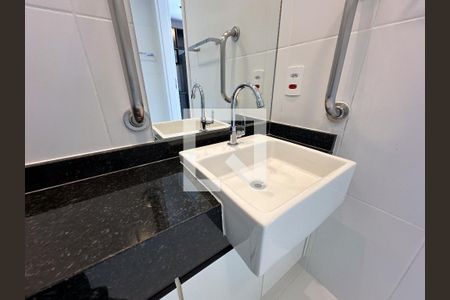 Banheiro de apartamento à venda com 1 quarto, 26m² em Perdizes, São Paulo